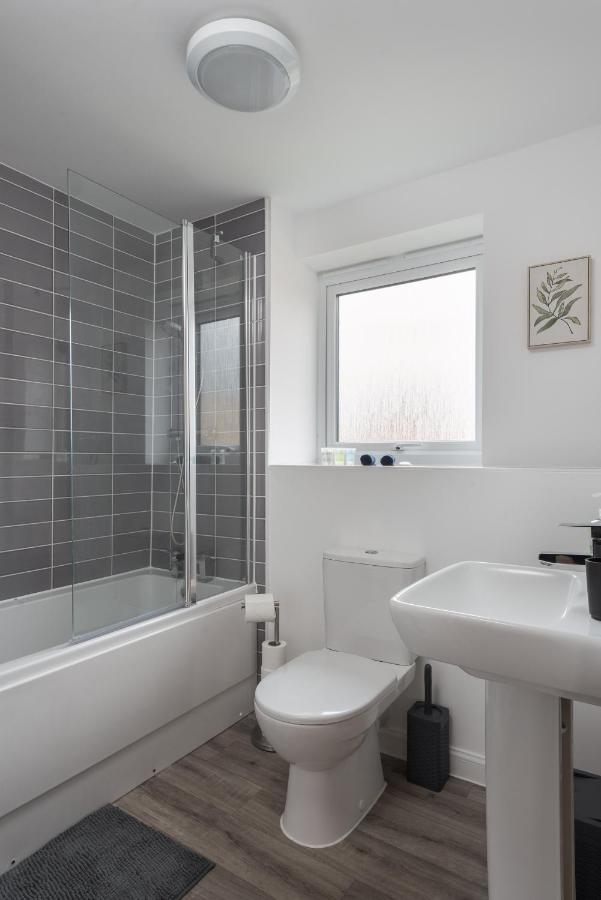 Two Bedroom Apartment - Milton Keynes By Aryas Properties Broughton  Exteriér fotografie