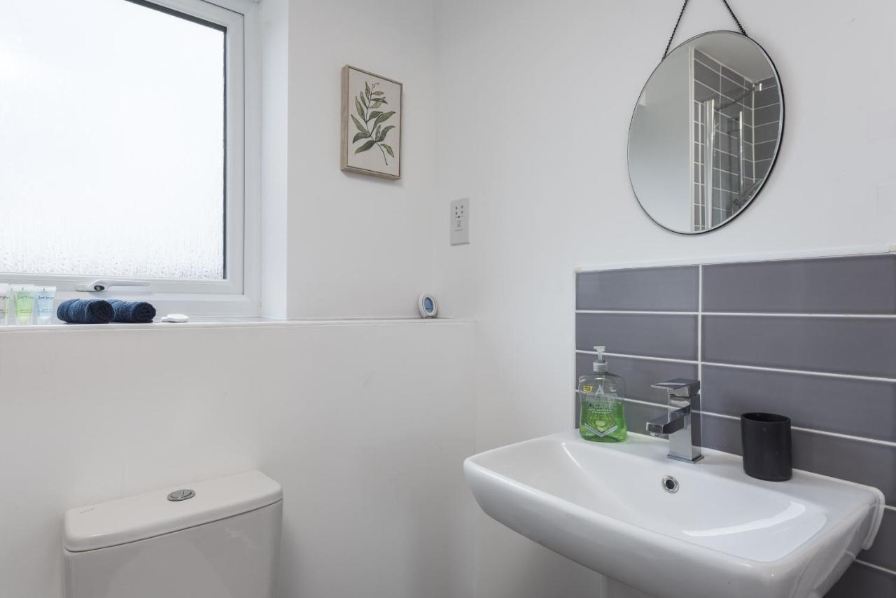 Two Bedroom Apartment - Milton Keynes By Aryas Properties Broughton  Exteriér fotografie